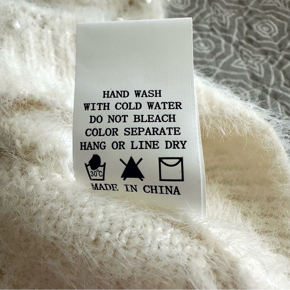 LUNA IVY Diamond Pattern Cardigan Sweater Pearls Beaded Fuzzy Coquette Size M - Picture 11 of 11